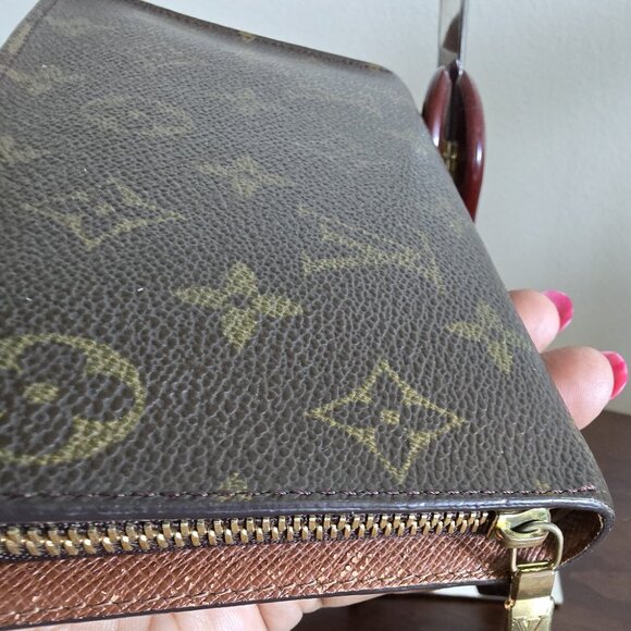 Louis Vuitton Porte Monnaie Zip Around Wallet Monogram - Picture 8 of 10
